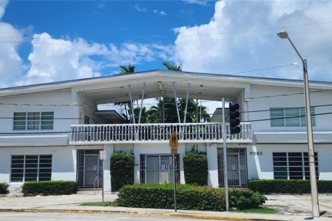 Condominio en venta en Miami Beach, Florida, 43.2 m2 № 1702092 - foto 2