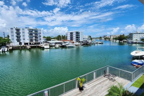 Condominio en venta en Miami Beach, Florida, 43.2 m2 № 1702092 - foto 4