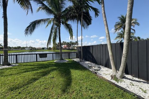 Купить виллу или дом в Майами, Флорида 3 спальни, 192.49м2, № 1887530 - фото 25