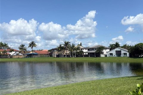 Купить виллу или дом в Майами, Флорида 3 спальни, 192.49м2, № 1887530 - фото 28