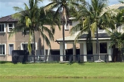 Купить виллу или дом в Майами, Флорида 3 спальни, 192.49м2, № 1887530 - фото 26