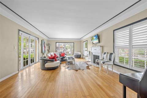 Casa en venta en Fort Lauderdale, Florida, 6 dormitorios, 345.41 m2 № 1812590 - foto 9