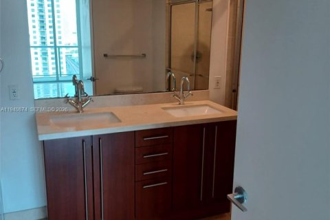 Condominio en alquiler en Miami, Florida, 2 dormitorios, 99.96 m2 № 1998037 - foto 6