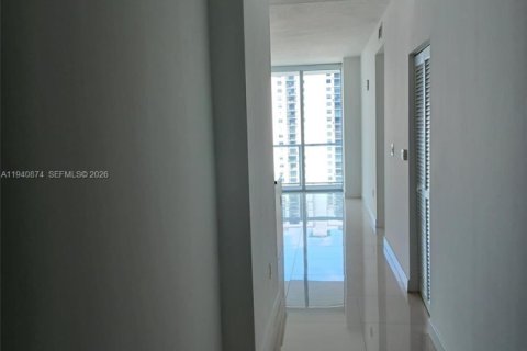 Condominio en Miami, Florida, 2 dormitorios № 1998037