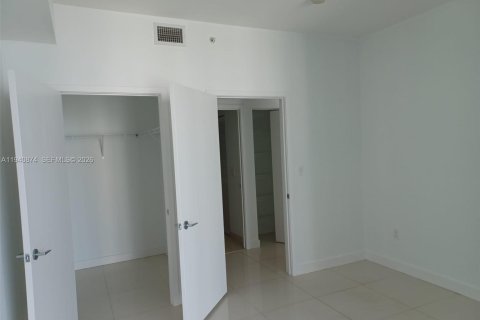 Condominio en alquiler en Miami, Florida, 2 dormitorios, 99.96 m2 № 1998037 - foto 9