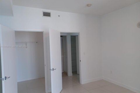 Condominio en alquiler en Miami, Florida, 2 dormitorios, 99.96 m2 № 1998037 - foto 5