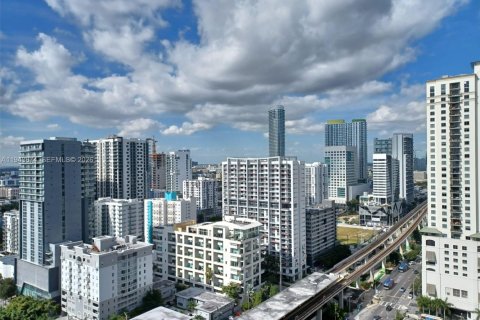 Condominio en alquiler en Miami, Florida, 2 dormitorios, 99.96 m2 № 1998037 - foto 14