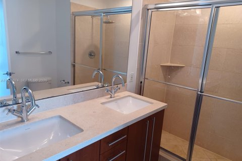 Condominio en alquiler en Miami, Florida, 2 dormitorios, 99.96 m2 № 1998037 - foto 7