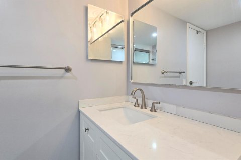 Copropriété à louer à Davie, Floride: 2 chambres, 99.41 m2 № 2290020 - photo 12