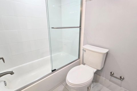 Copropriété à louer à Davie, Floride: 2 chambres, 99.41 m2 № 2290020 - photo 13