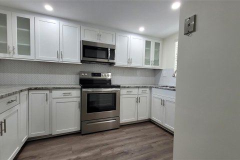 Copropriété à louer à Davie, Floride: 2 chambres, 99.41 m2 № 2290020 - photo 4