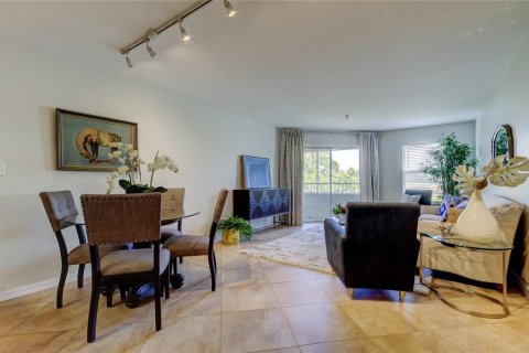 Condominio en venta en Clearwater, Florida, 3 dormitorios, 136.1 m2 № 1641044 - foto 18