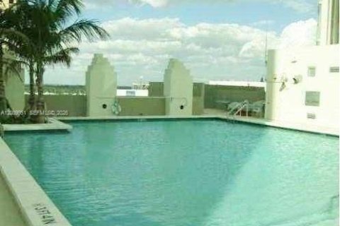 Condominio en venta en Miami, Florida, 2 dormitorios, 136.29 m2 № 2090041 - foto 5