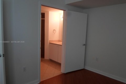 Condominio en venta en Miami, Florida, 2 dormitorios, 136.29 m2 № 2090041 - foto 20