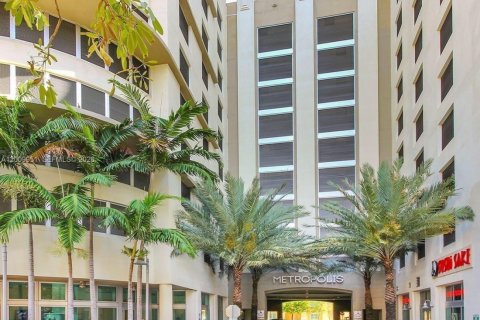 Condominio en venta en Miami, Florida, 2 dormitorios, 136.29 m2 № 2090041 - foto 4