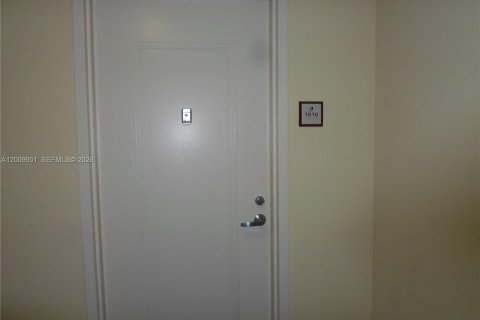 Condominio en venta en Miami, Florida, 2 dormitorios, 136.29 m2 № 2090041 - foto 11