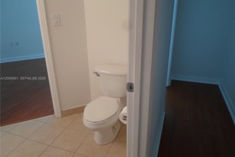 Condominio en venta en Miami, Florida, 2 dormitorios, 136.29 m2 № 2090041 - foto 23