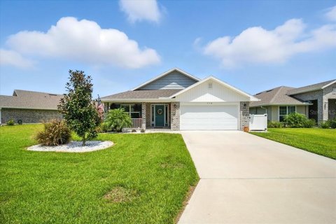 House in Palm Coast, Florida 3 bedrooms, 179.49 sq.m. № 1915464 - photo 2