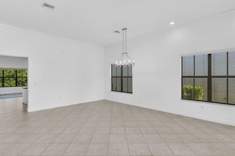 House in Pembroke Pines, Florida 4 bedrooms, 215.53 sq.m. № 2084044 - photo 7