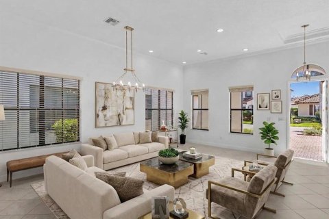 House in Pembroke Pines, Florida 4 bedrooms, 215.53 sq.m. № 2084044 - photo 6