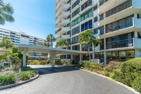 Condominio en venta en Clearwater, Florida, 2 dormitorios, 143.07 m2 № 1685254 - foto 14