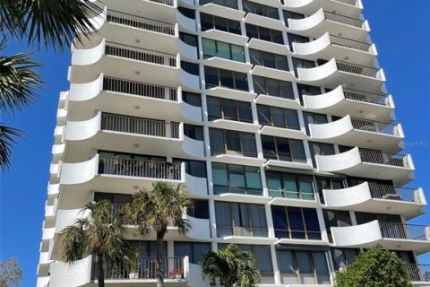 Condominio en venta en Clearwater, Florida, 2 dormitorios, 143.07 m2 № 1685254 - foto 1