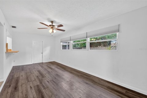 House in Clearwater, Florida 3 bedrooms, 159.79 sq.m. № 1854638 - photo 27