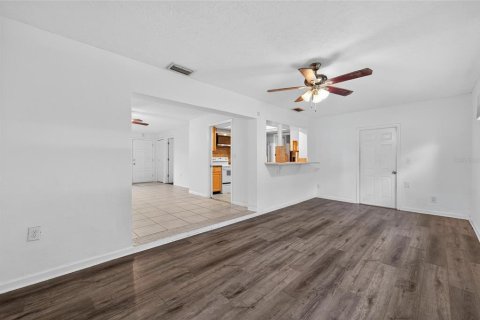 House in Clearwater, Florida 3 bedrooms, 159.79 sq.m. № 1854638 - photo 26