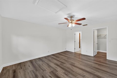 House in Clearwater, Florida 3 bedrooms, 159.79 sq.m. № 1854638 - photo 15