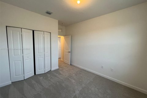 Townhouse in Miami, Florida 4 bedrooms, 169.83 sq.m. № 1963343 - photo 25