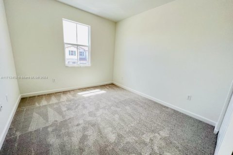 Townhouse in Miami, Florida 4 bedrooms, 169.83 sq.m. № 1963343 - photo 19