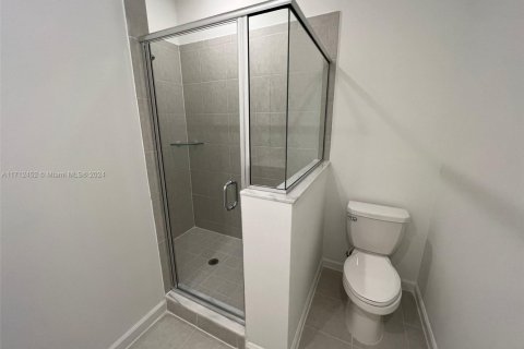 Townhouse in Miami, Florida 4 bedrooms, 169.83 sq.m. № 1963343 - photo 23