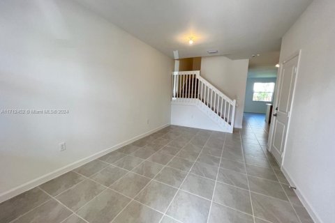 Townhouse in Miami, Florida 4 bedrooms, 169.83 sq.m. № 1963343 - photo 12