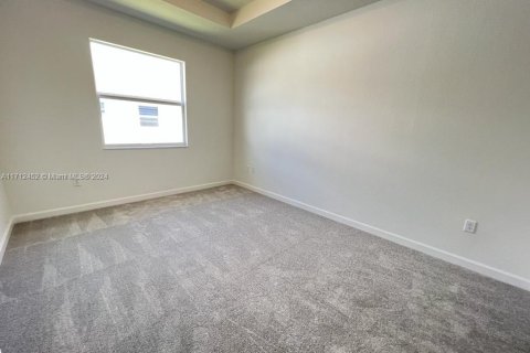 Townhouse in Miami, Florida 4 bedrooms, 169.83 sq.m. № 1963343 - photo 22