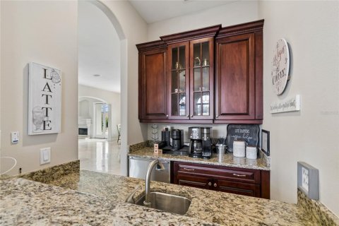 House in Clermont, Florida 5 bedrooms, 453.27 sq.m. № 2258464 - photo 11