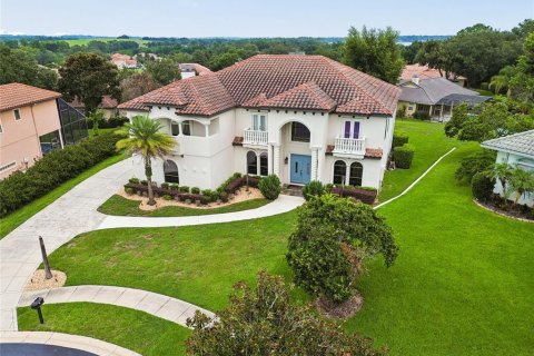 House in Clermont, Florida 5 bedrooms, 453.27 sq.m. № 2258464 - photo 30