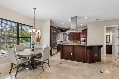 House in Clermont, Florida 5 bedrooms, 453.27 sq.m. № 2258464 - photo 6