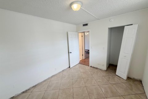 Copropriété à louer à Davie, Floride: 2 chambres, 90.12 m2 № 2087514 - photo 10