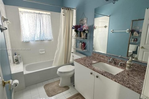 Villa ou maison à vendre à Coral Springs, Floride: 3 chambres, 176.42 m2 № 1898285 - photo 18