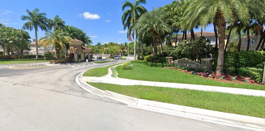 Villa ou maison à Coral Springs, Floride 3 chambres, 176.42 m2 № 1898285