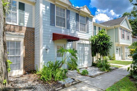 Touwnhouse à louer à Tampa, Floride: 2 chambres, 113.62 m2 № 2204678 - photo 2