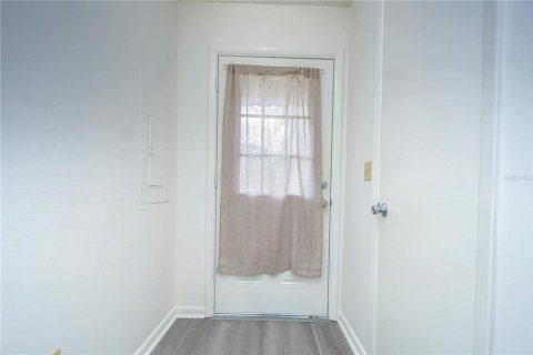 Touwnhouse à louer à Tampa, Floride: 2 chambres, 113.62 m2 № 2204678 - photo 4