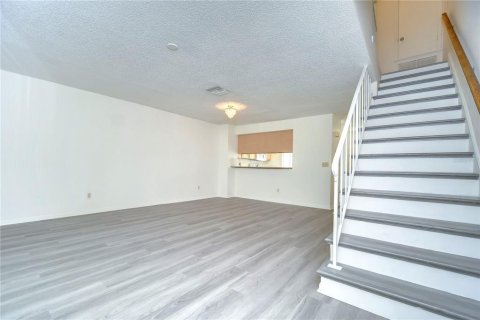Touwnhouse à louer à Tampa, Floride: 2 chambres, 113.62 m2 № 2204678 - photo 21