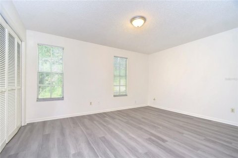Touwnhouse à louer à Tampa, Floride: 2 chambres, 113.62 m2 № 2204678 - photo 25