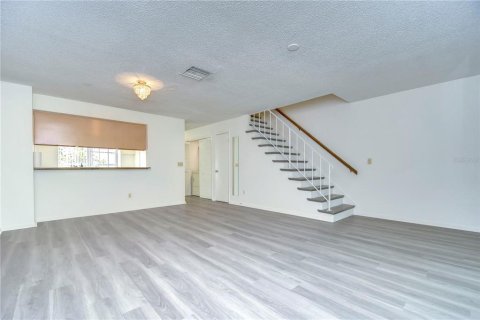 Touwnhouse à louer à Tampa, Floride: 2 chambres, 113.62 m2 № 2204678 - photo 20