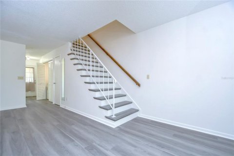 Touwnhouse à louer à Tampa, Floride: 2 chambres, 113.62 m2 № 2204678 - photo 23