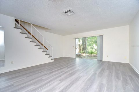 Touwnhouse à louer à Tampa, Floride: 2 chambres, 113.62 m2 № 2204678 - photo 19