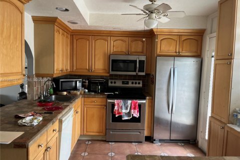 Condo in North Miami Beach, Florida, 2 bedrooms  № 2081283 - photo 6