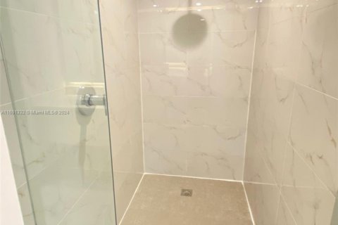 Condominio en venta en North Miami Beach, Florida, 3 dormitorios, 144.56 m2 № 2023004 - foto 19