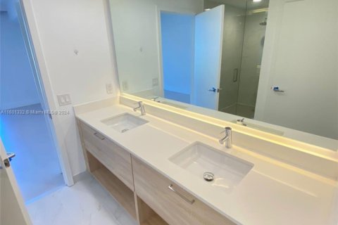 Condominio en venta en North Miami Beach, Florida, 3 dormitorios, 144.56 m2 № 2023004 - foto 13